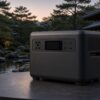 屋外テーブルの大型ポータブル電源